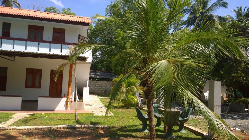 Hotel Flamingo Anuradhapura Exterior foto