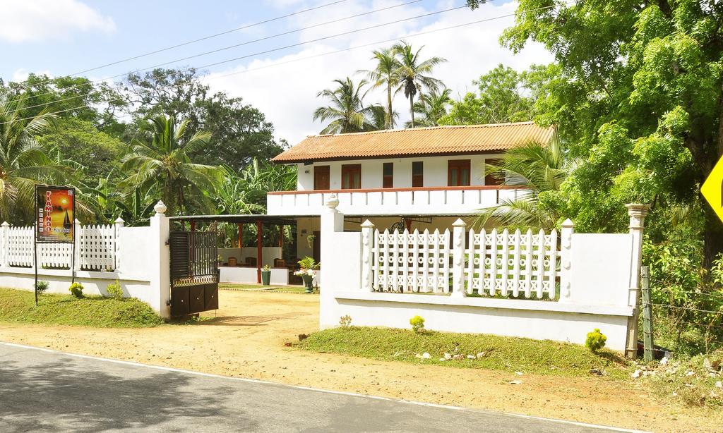 Hotel Flamingo Anuradhapura Exterior foto